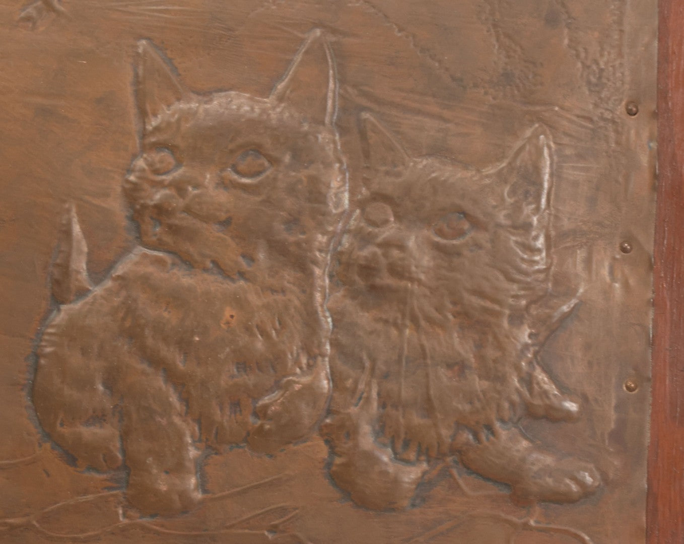 Lot 039 - Vintage Hammered Copper Cat Plaque Of Two Kittens Watching A Dragonfly, Mounted To Wood, 9" x 7-1/4"