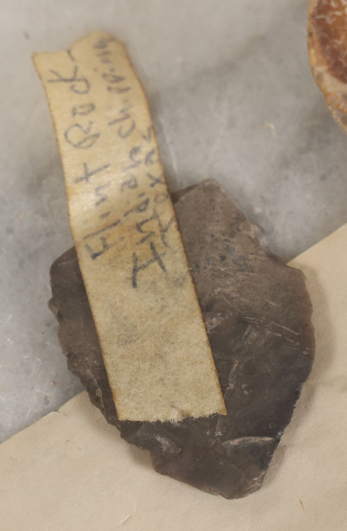 Lot 054 - Five Piece Grouping Of Indigenous Native American Indian Arrowheads And Tools With Handwritten And Typewritten Notations