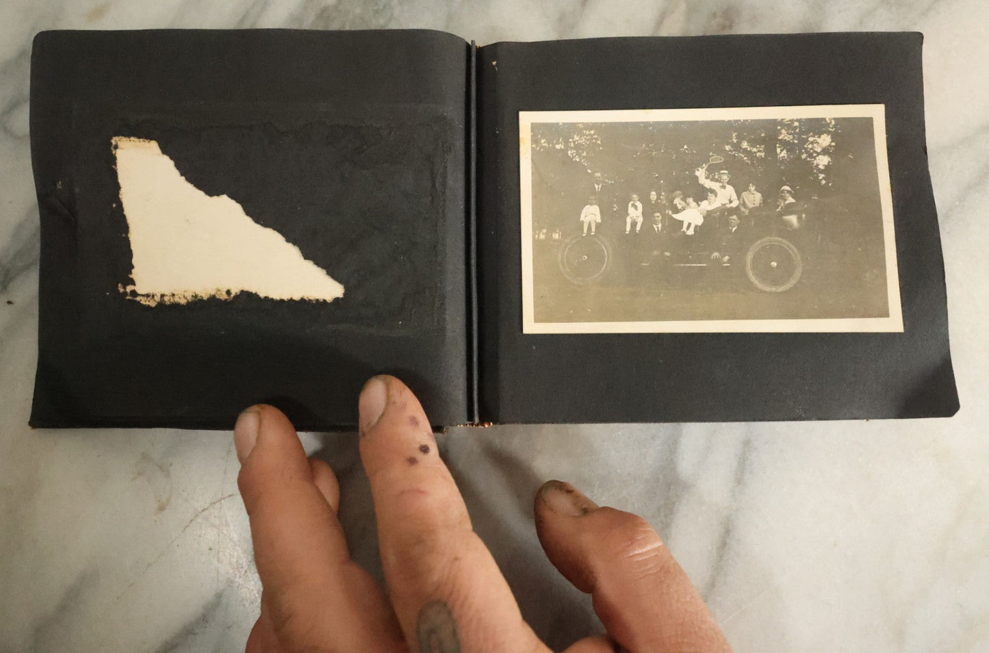 Lot 056 - Antique Snapshot Photo Album Featuring Many Photos Of Young Adults And Children Including Photos Of A Handsome Bulldog, A Trip Aboard A Steamship, And People Posing Outdoors, Circa 1920s