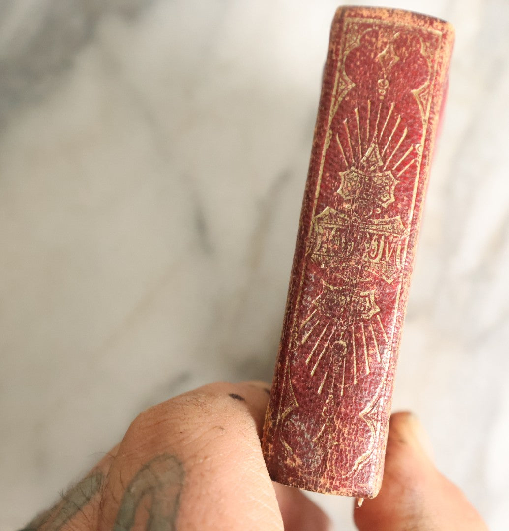 Lot 057 - Antique Gem Tintype Photo Album With 91 Tintype Photographs Of Men, Women And Children, Handwritten Note States "From The Colby Home On Colby Road"