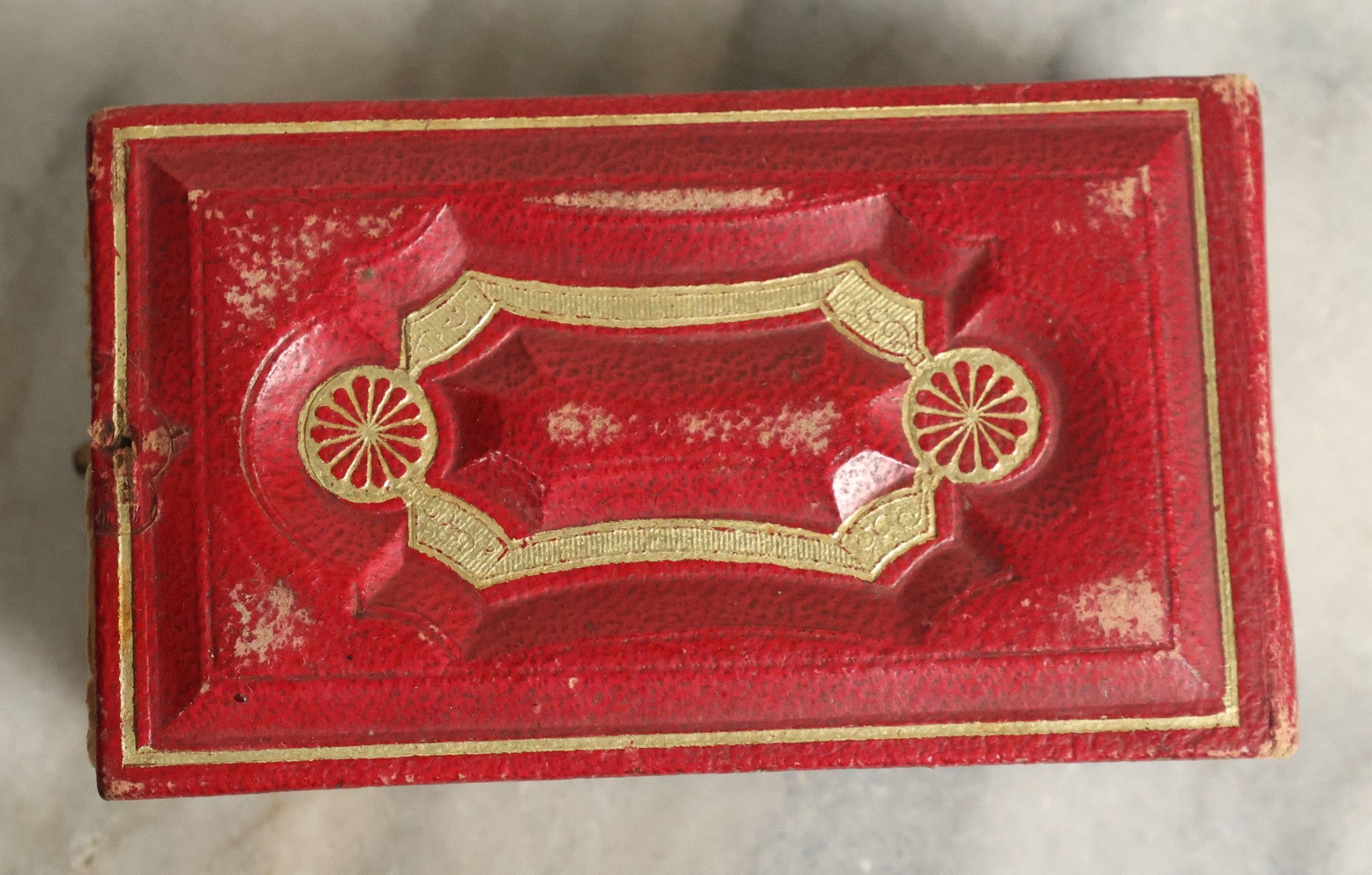 Lot 058 - Antique Gem Tintype Photo Album With 19 Tintype Photographs With Many Of Children Including Hidden Mother, Handwritten Note States "From The Colby Home On Colby Road"