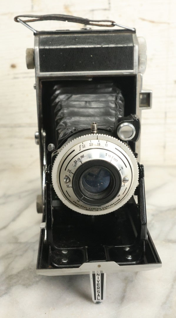 Lot 076 - Antique Universal Camera Corporation Roamer Folding Camera, With Instruction Booklet, Made In U.S.A.