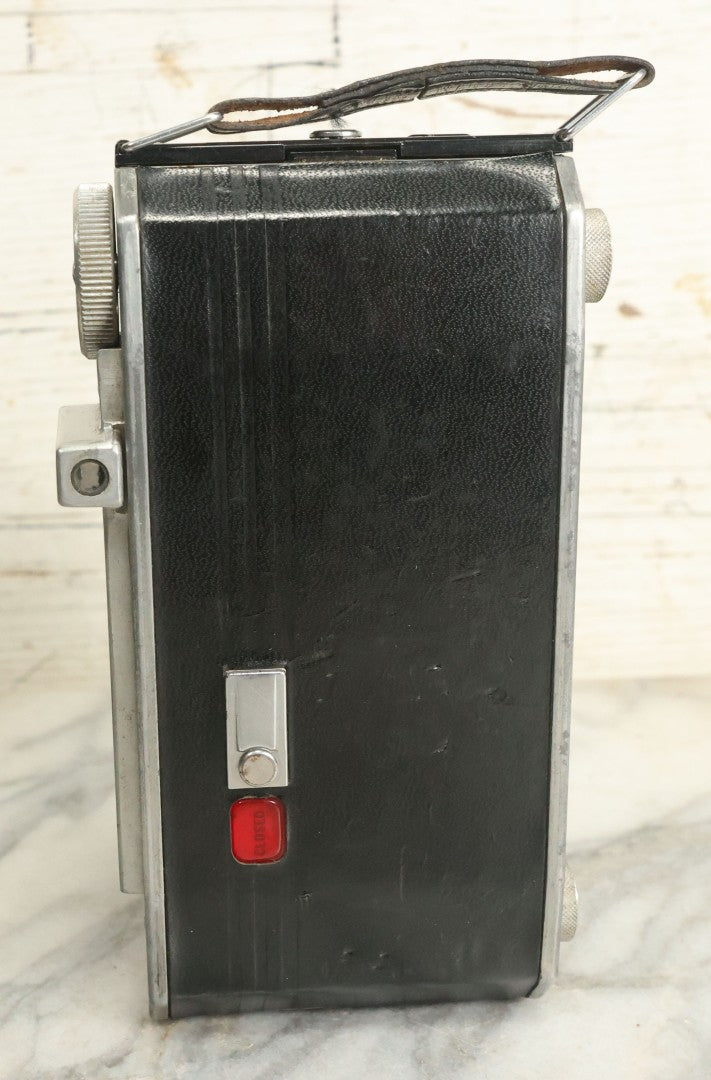 Lot 076 - Antique Universal Camera Corporation Roamer Folding Camera, With Instruction Booklet, Made In U.S.A.