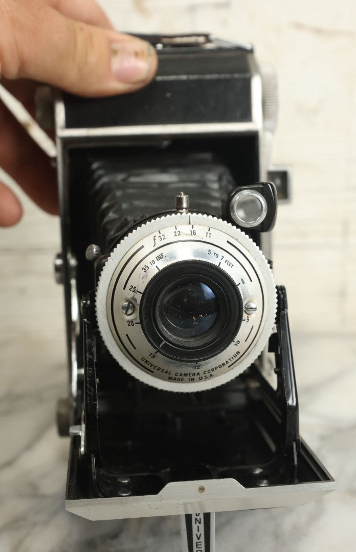 Lot 076 - Antique Universal Camera Corporation Roamer Folding Camera, With Instruction Booklet, Made In U.S.A.