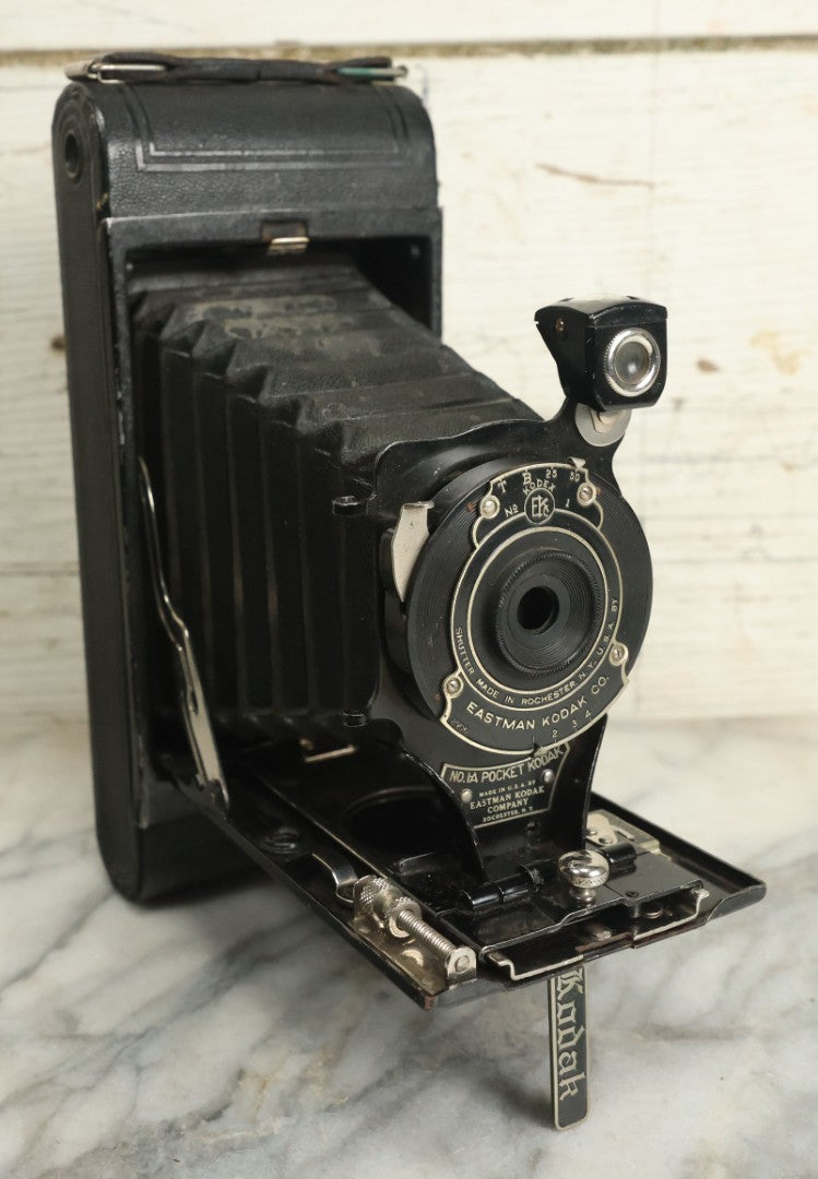 Lot 077 - Antique Eastman Kodak Co. No. 1-A Pocket Kodak Folding Camera Made In Rochester, New York