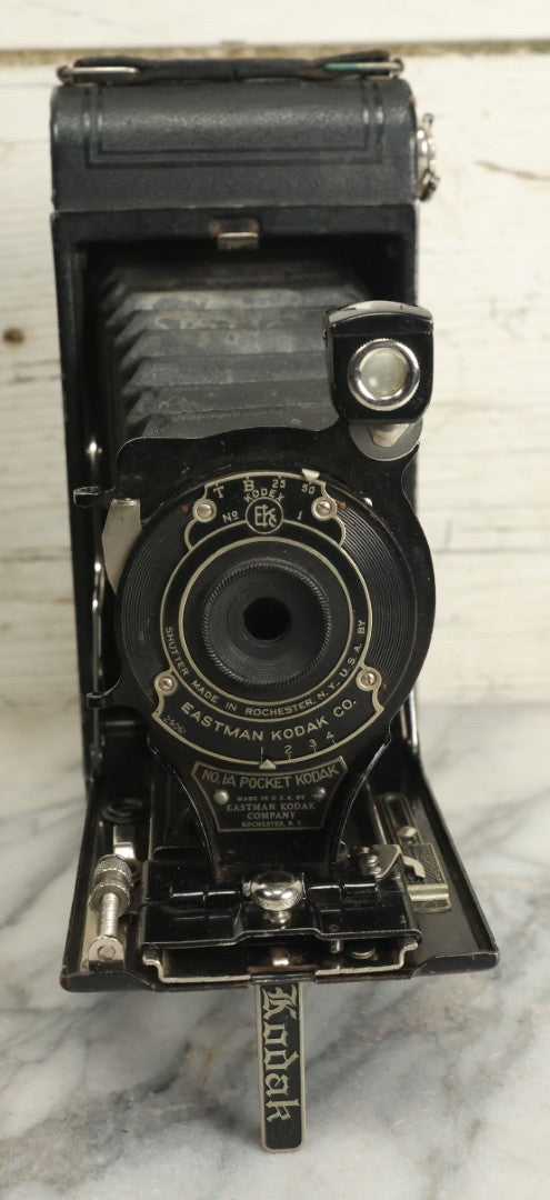 Lot 077 - Antique Eastman Kodak Co. No. 1-A Pocket Kodak Folding Camera Made In Rochester, New York