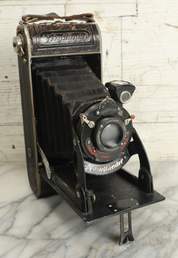 Lot 078 - Antique Voigtlander Folding Camera, Made In Germany
