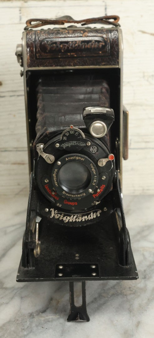 Lot 078 - Antique Voigtlander Folding Camera, Made In Germany