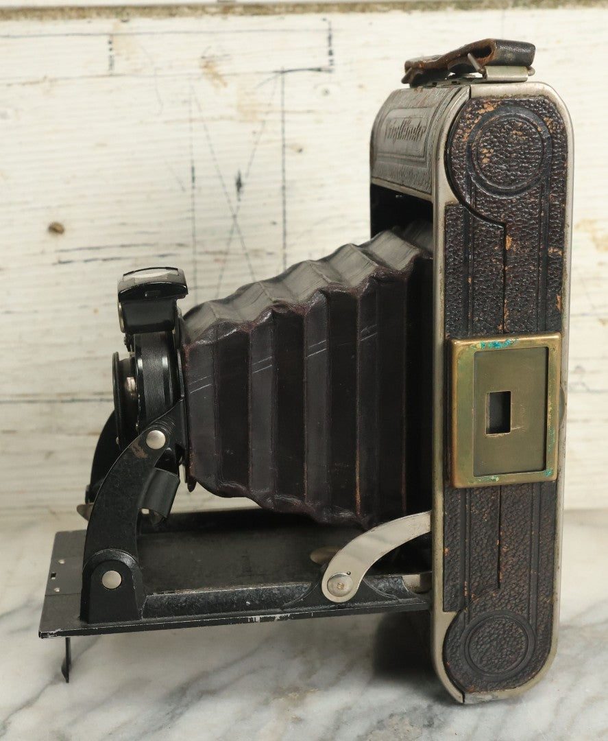 Lot 078 - Antique Voigtlander Folding Camera, Made In Germany