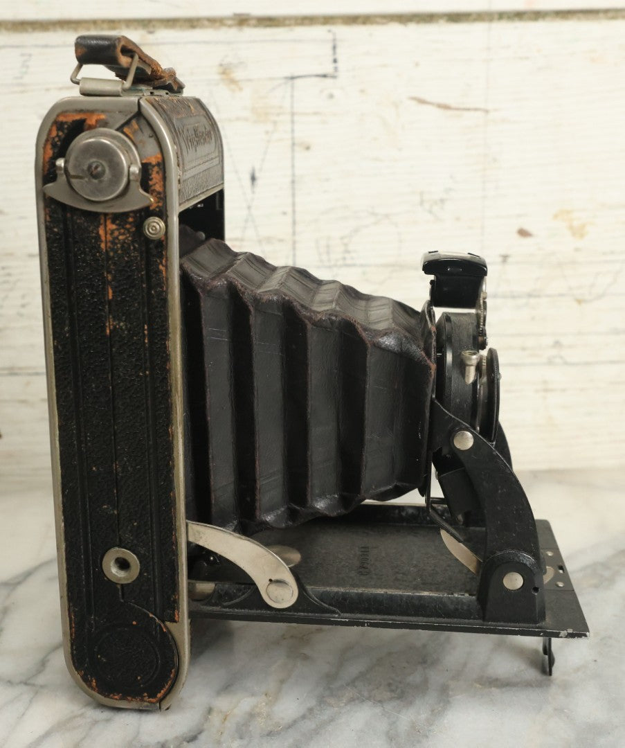 Lot 078 - Antique Voigtlander Folding Camera, Made In Germany