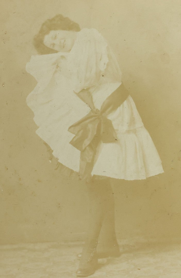 Lot 079 - Antique Cabinet Card Photograph Of Flirtatious Young Woman Lifting Up Her Dress, Likely An Actress Or Performer, Wendt, Photographer, Boonton, New Jersey