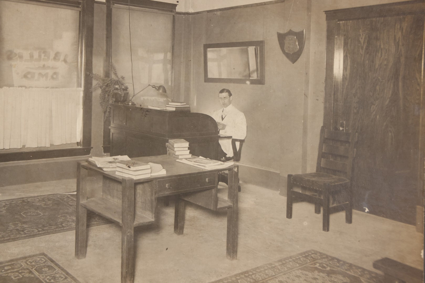 Lot 079 - Antique Boarded Occupational Photograph Of Reception Room Of The Office Of Dr. J.B. Ellis, D.M.D. (Doctor Of Medicine In Dentistry), Everett, Massachusetts, April 15, 1914