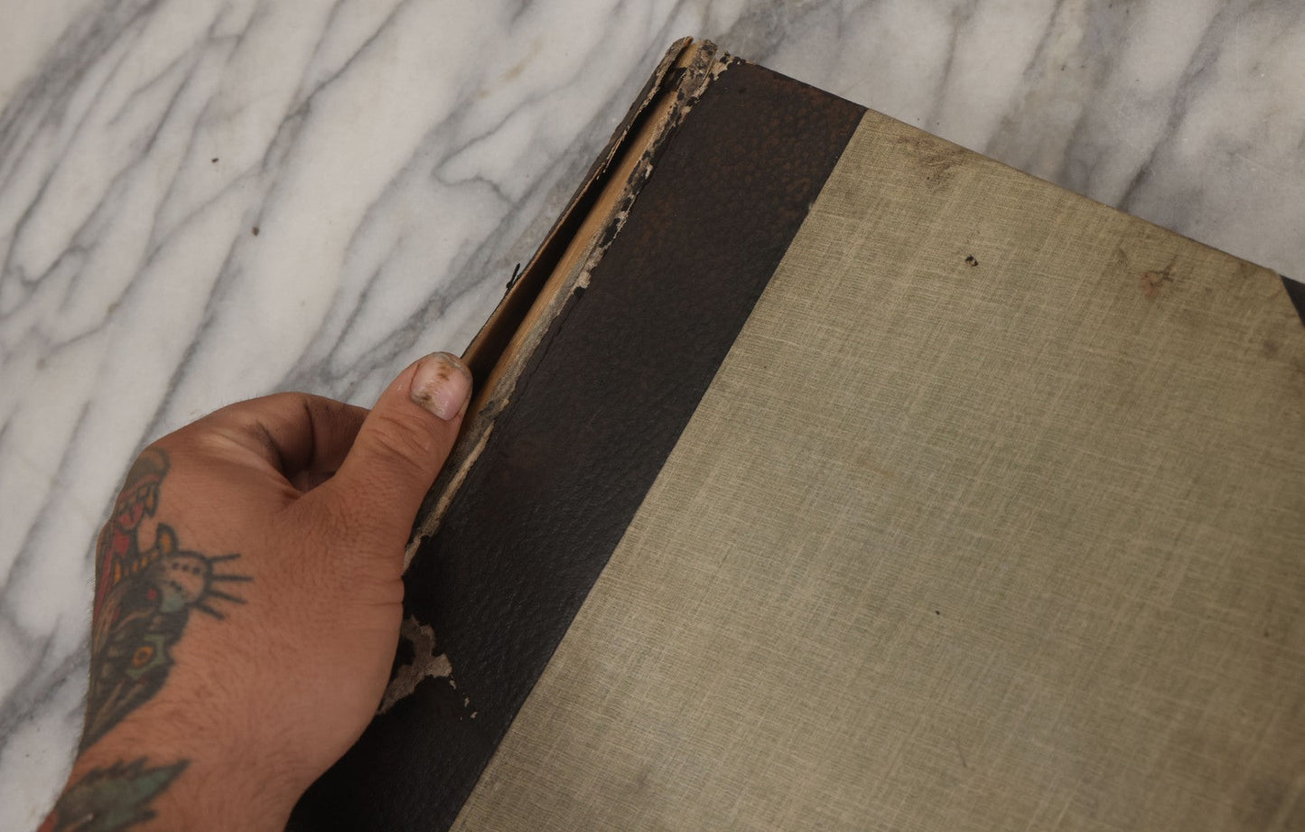 Lot 002 - "Atlas Of Typical Operations In Surgery" Antique Book By Dr. Ph. Bockenheimer & Dr. Fritz Frohse, With 60 Full Color Illustrations By Franz Frohse, English Adaptation By J. Howell Evans, Rebman Company, New York, Publishers, Circa 1900