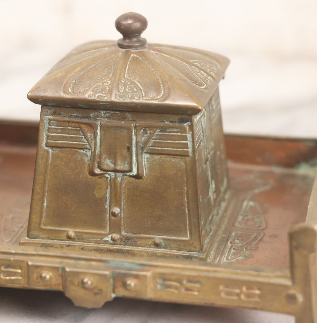 Lot 016 - Antique Arts And Crafts Art Deco Brass And Copper Double Inkwell With Hinged Lids, One Glass Insert, And Natural Patina 