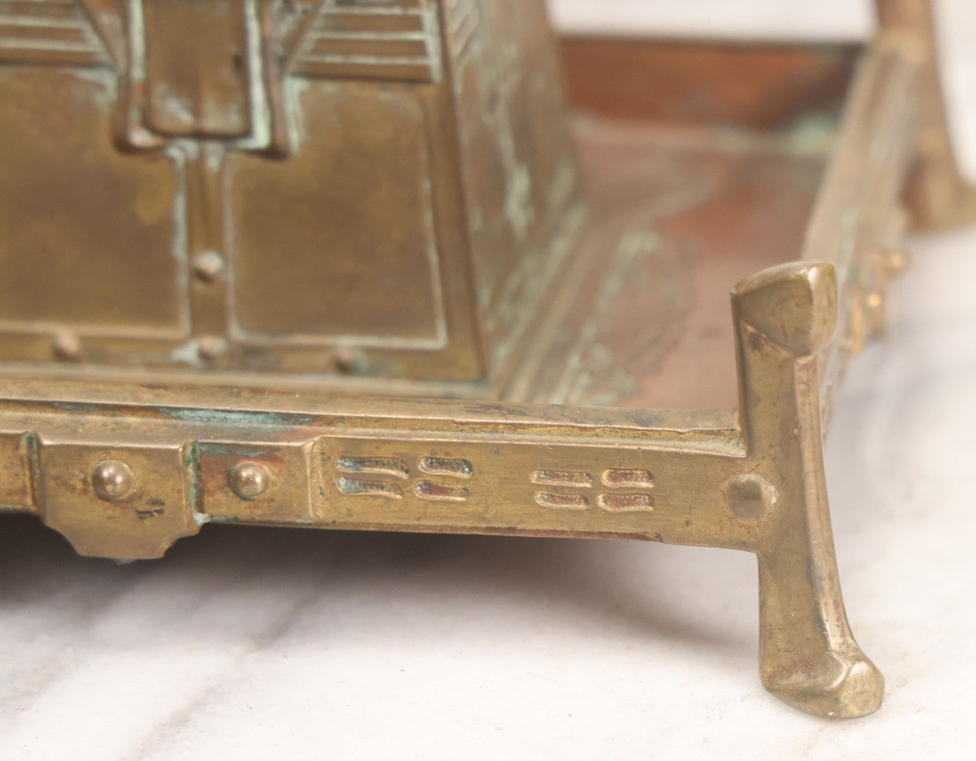 Lot 016 - Antique Arts And Crafts Art Deco Brass And Copper Double Inkwell With Hinged Lids, One Glass Insert, And Natural Patina 