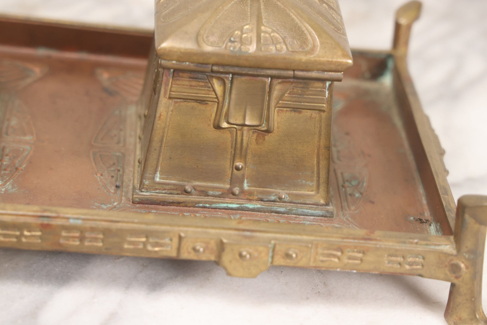 Lot 016 - Antique Arts And Crafts Art Deco Brass And Copper Double Inkwell With Hinged Lids, One Glass Insert, And Natural Patina 