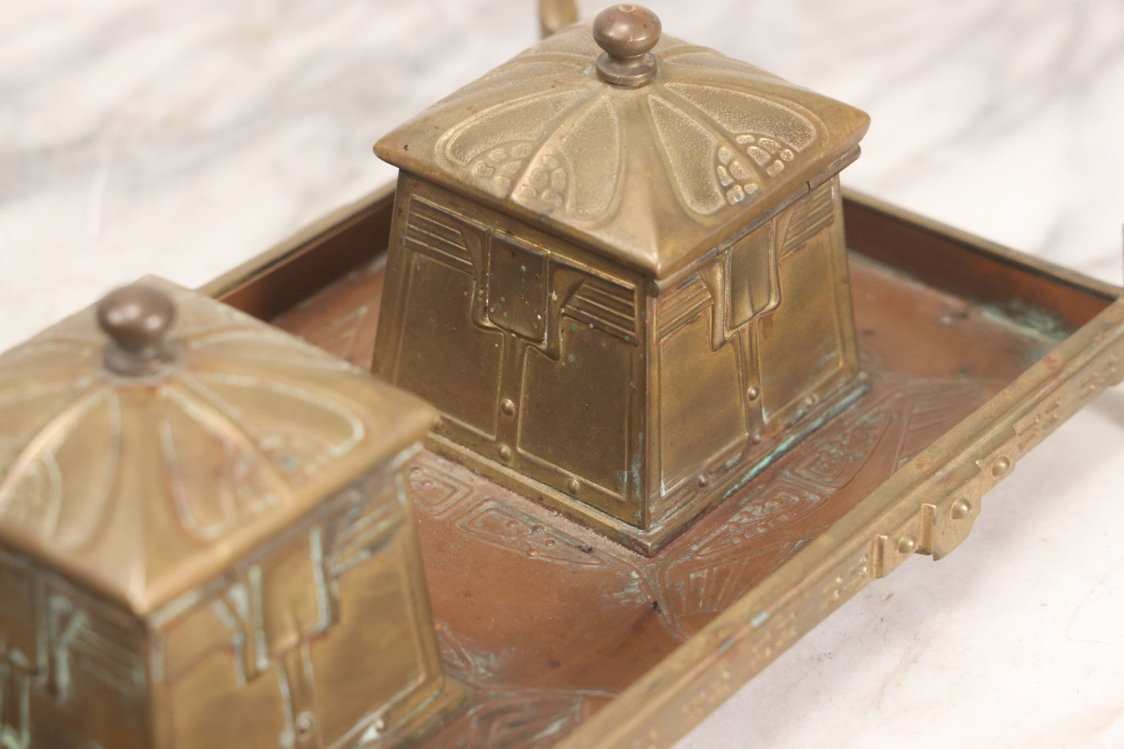 Lot 016 - Antique Arts And Crafts Art Deco Brass And Copper Double Inkwell With Hinged Lids, One Glass Insert, And Natural Patina 