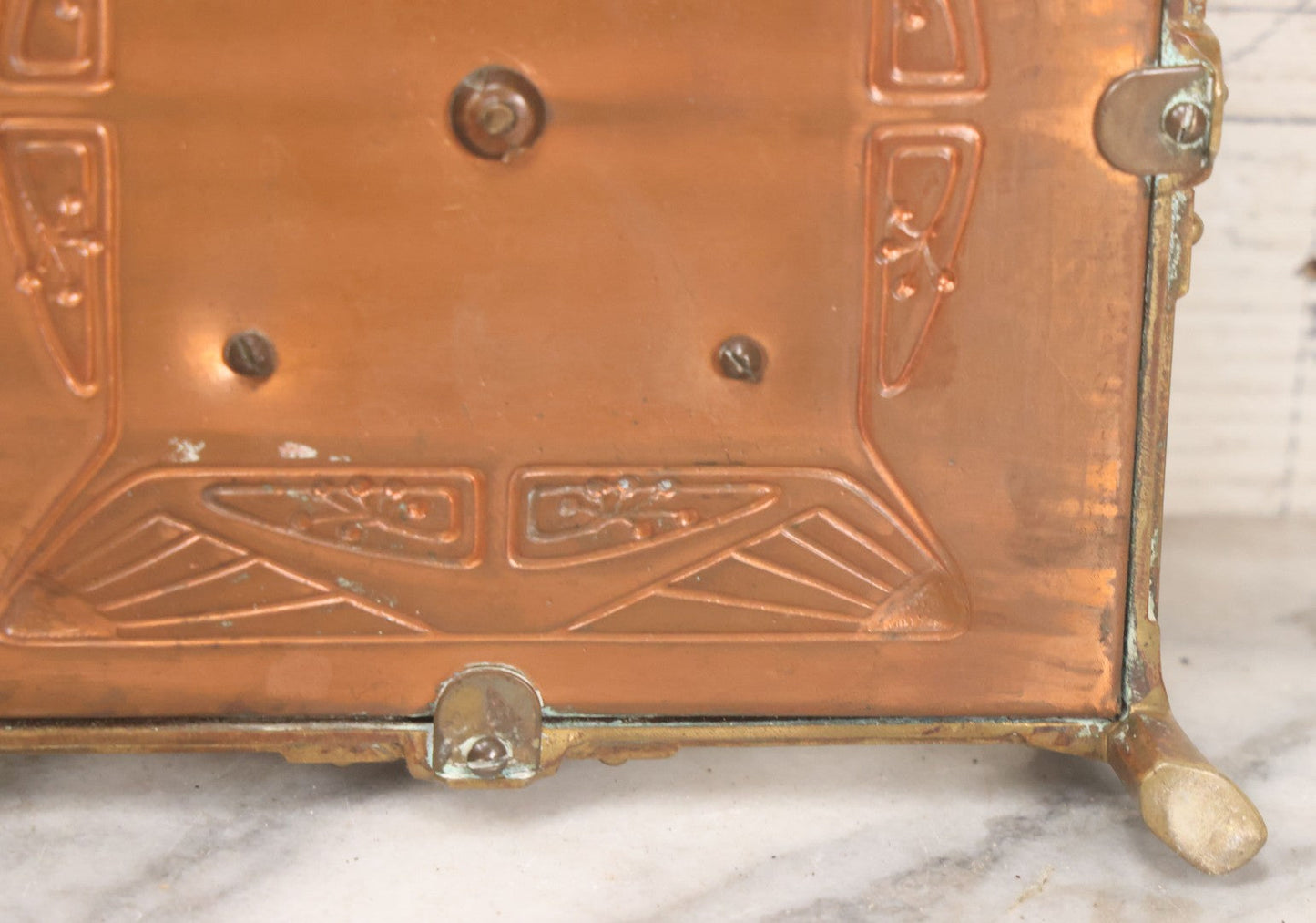 Lot 016 - Antique Arts And Crafts Art Deco Brass And Copper Double Inkwell With Hinged Lids, One Glass Insert, And Natural Patina 