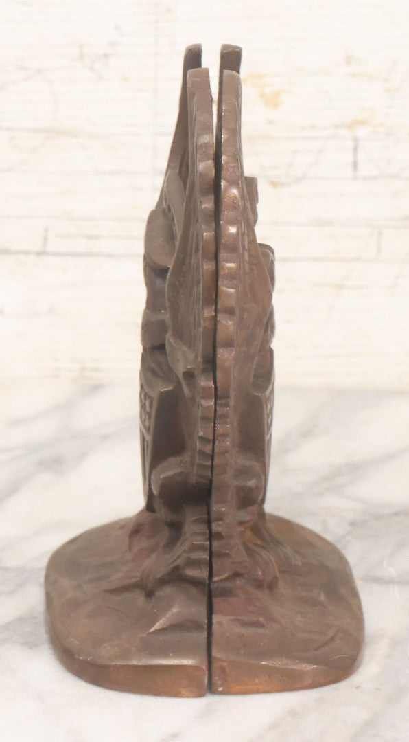 Lot 023 - Pair Of Vintage Bronzed Cast Iron Bookends With Patriotic Eagle Clutching Olive Branch And Arrows, With Shield And "E. Pluribus Unum" Banner