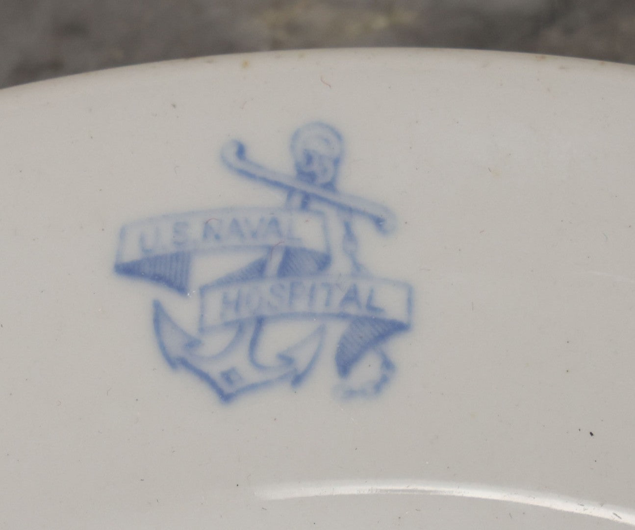 Lot 026 - Antique Porcelein Dinner Plate From U.S. Naval Hospital With Anchor Motif And Insignia, Manufactured By Maddock's American China, 9-1/2" Diameter