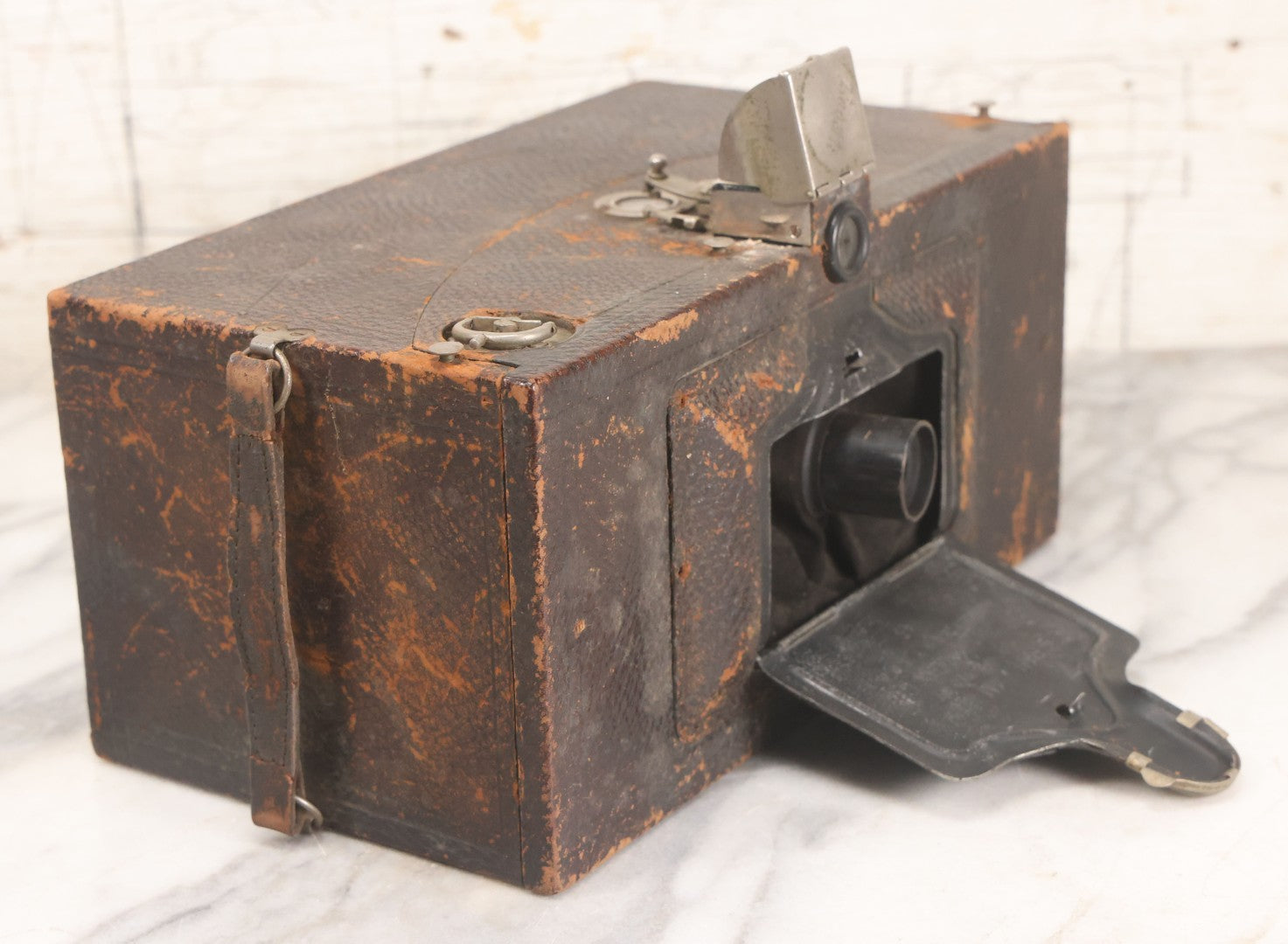 Lot 043 - Antique No. 4 Panoram-Kodak Model B Panoramic Film Camera, Manufactured By Eastman Kodak Co., Rochester, New York, Note Tear In Soft Leather Bellows, For Display Or Restoration, Circa 1902