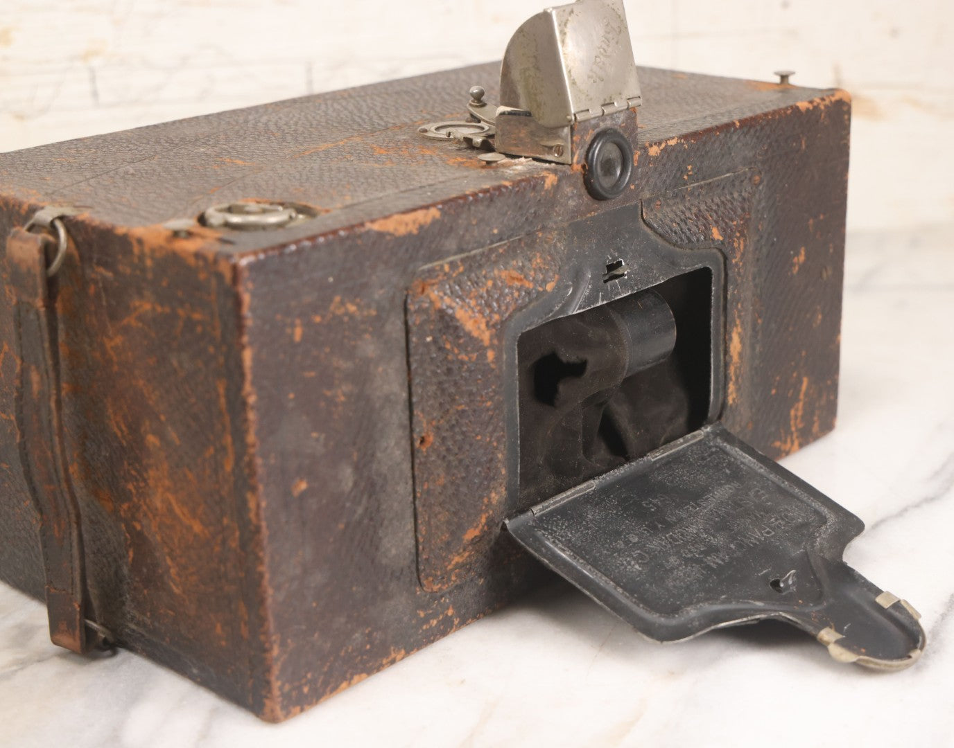 Lot 043 - Antique No. 4 Panoram-Kodak Model B Panoramic Film Camera, Manufactured By Eastman Kodak Co., Rochester, New York, Note Tear In Soft Leather Bellows, For Display Or Restoration, Circa 1902