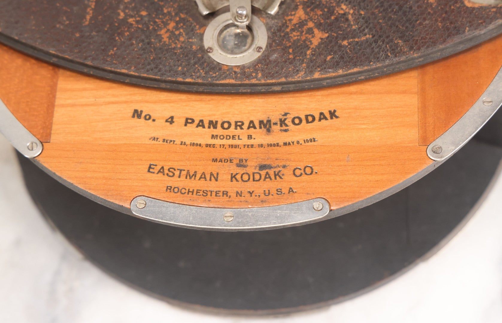 Lot 043 - Antique No. 4 Panoram-Kodak Model B Panoramic Film Camera, Manufactured By Eastman Kodak Co., Rochester, New York, Note Tear In Soft Leather Bellows, For Display Or Restoration, Circa 1902