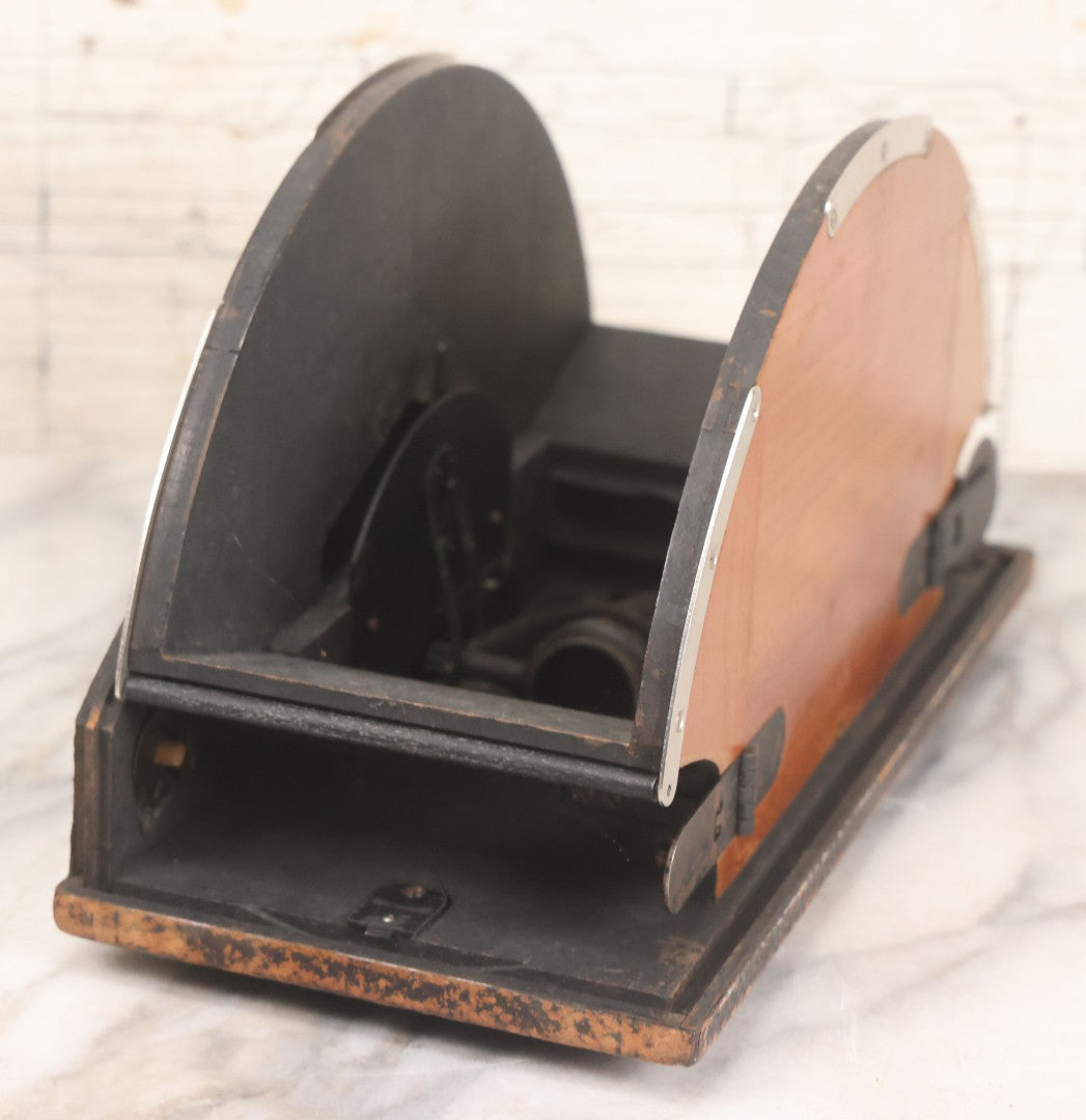 Lot 043 - Antique No. 4 Panoram-Kodak Model B Panoramic Film Camera, Manufactured By Eastman Kodak Co., Rochester, New York, Note Tear In Soft Leather Bellows, For Display Or Restoration, Circa 1902