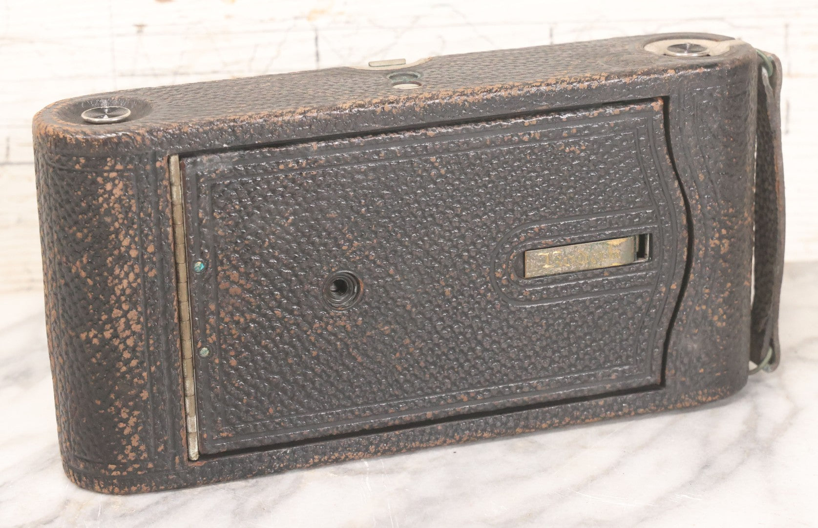 Lot 044 - Antique No. 3-A Folding Pocket Kodak Model C Camera Manufactured By Eastman Kodak Co., Rochester, New York, With Cooke Lens Manufactured By Taylor Taylor & Hobson, Limited, Last Patent Date October 19, 1909, Note Camera Has Musty Smell