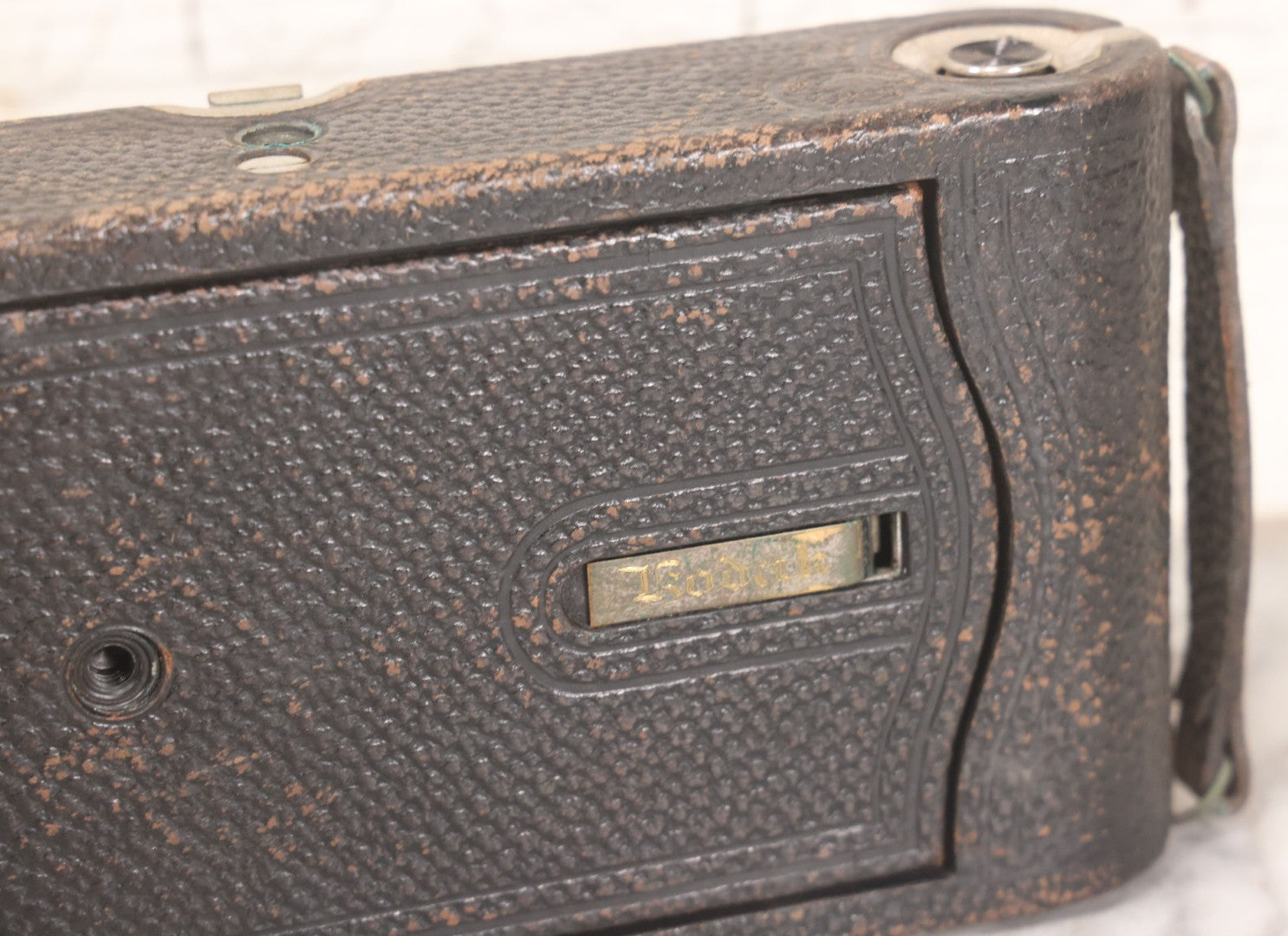 Lot 044 - Antique No. 3-A Folding Pocket Kodak Model C Camera Manufactured By Eastman Kodak Co., Rochester, New York, With Cooke Lens Manufactured By Taylor Taylor & Hobson, Limited, Last Patent Date October 19, 1909, Note Camera Has Musty Smell