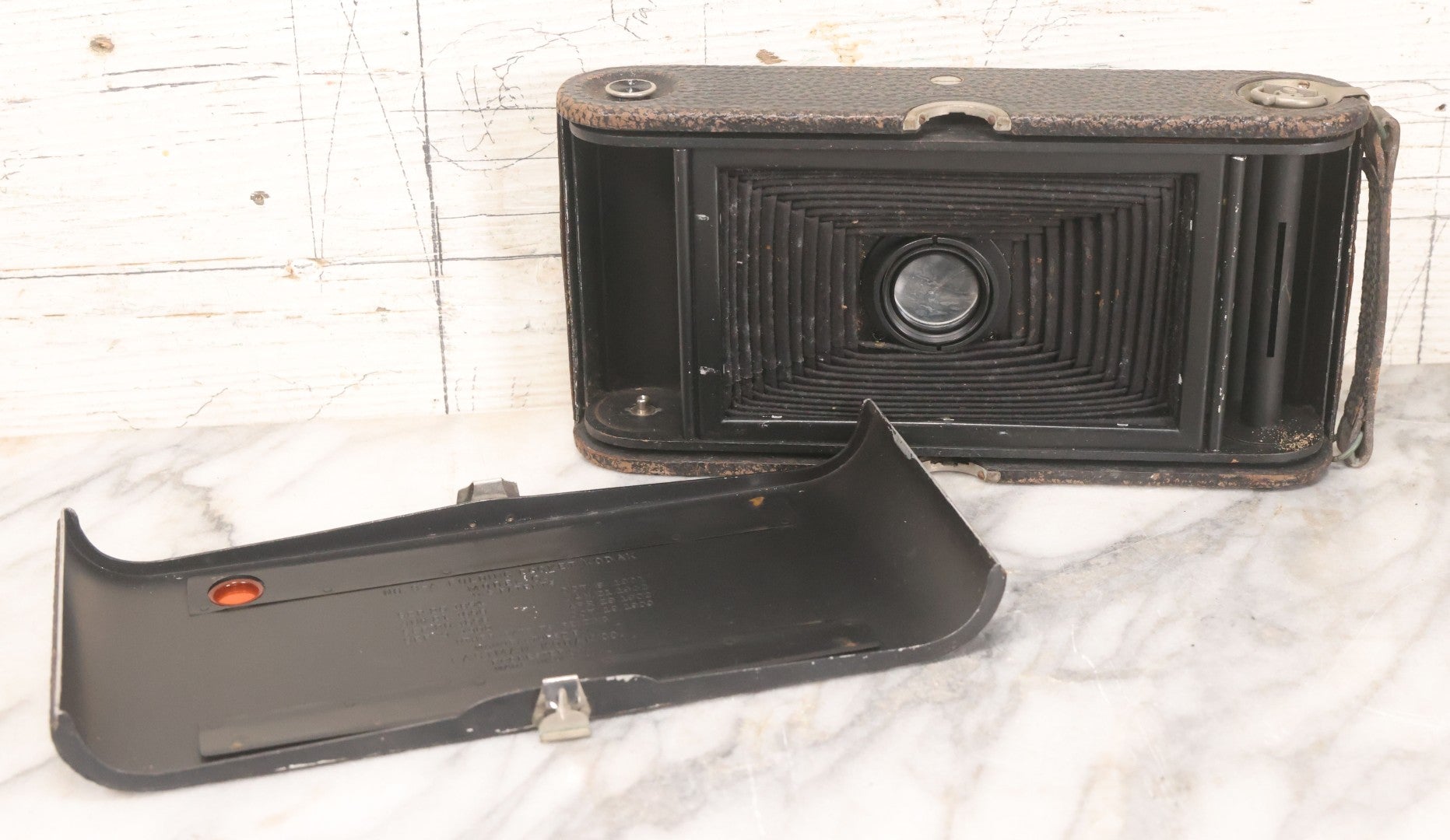 Lot 044 - Antique No. 3-A Folding Pocket Kodak Model C Camera Manufactured By Eastman Kodak Co., Rochester, New York, With Cooke Lens Manufactured By Taylor Taylor & Hobson, Limited, Last Patent Date October 19, 1909, Note Camera Has Musty Smell