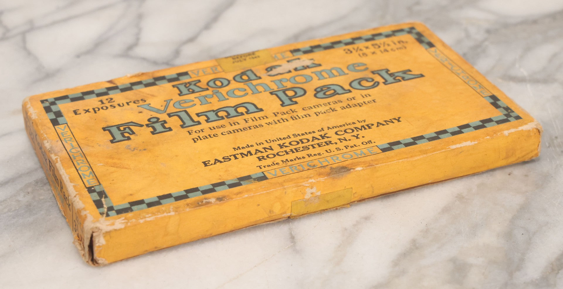 Lot 045 - Vintage New Old Stock N.O.S. Kodak Verichrome Film Pack No. V522, Twelve Exposures, New In Box, N.I.B., Manufactured By Eastman Kodak Company, Rochester, New York, Expiration Date July 1943