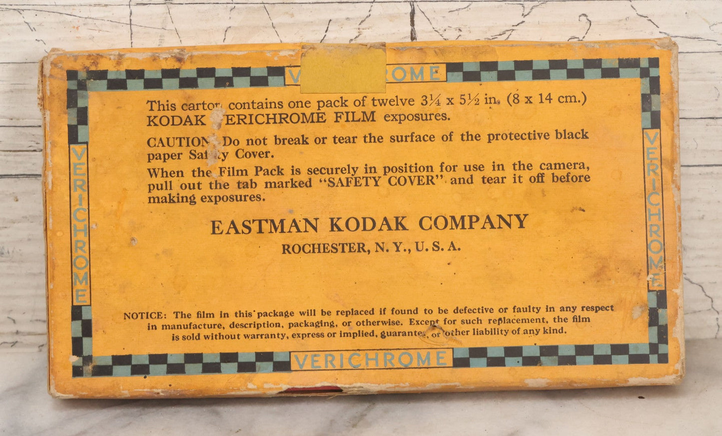 Lot 045 - Vintage New Old Stock N.O.S. Kodak Verichrome Film Pack No. V522, Twelve Exposures, New In Box, N.I.B., Manufactured By Eastman Kodak Company, Rochester, New York, Expiration Date July 1943
