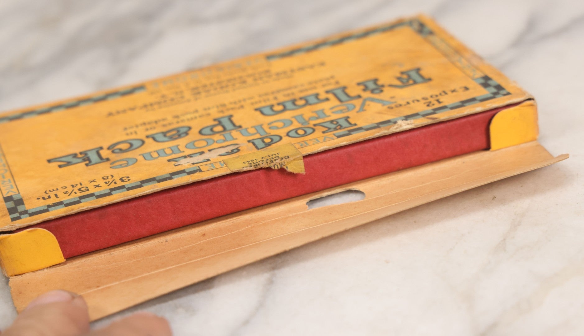 Lot 045 - Vintage New Old Stock N.O.S. Kodak Verichrome Film Pack No. V522, Twelve Exposures, New In Box, N.I.B., Manufactured By Eastman Kodak Company, Rochester, New York, Expiration Date July 1943