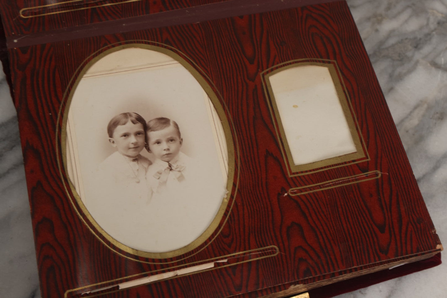 Lot 071 - Antique Victorian Family Photo Album With Replaced Red Velvet Cover With Family Portrait Cameo Containing 41 Cabinet Card Photographs Of Men Women And Children