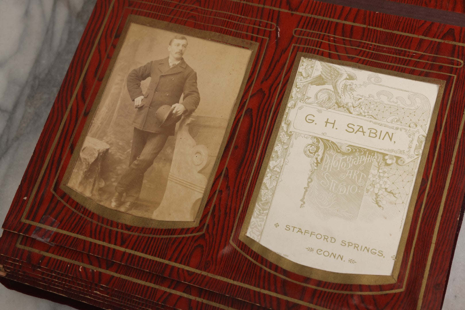 Lot 071 - Antique Victorian Family Photo Album With Replaced Red Velvet Cover With Family Portrait Cameo Containing 41 Cabinet Card Photographs Of Men Women And Children