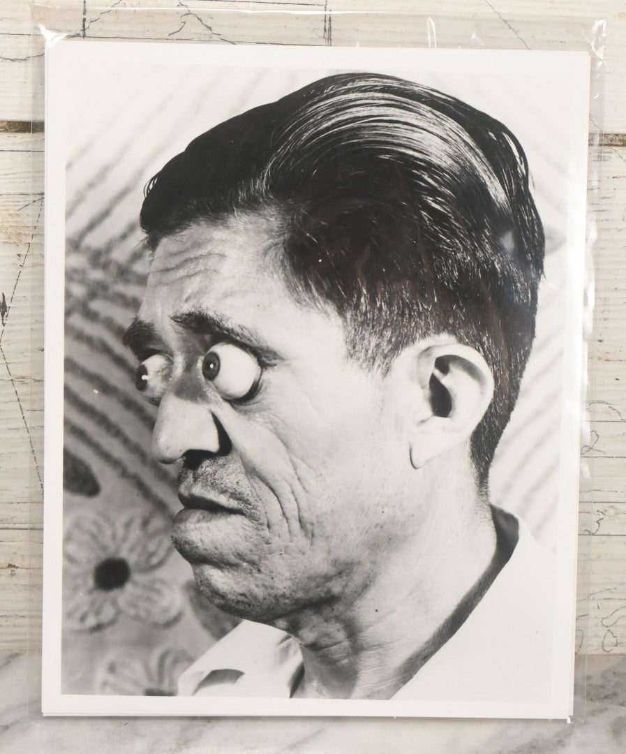 Lot 087 - Modern Digital Photo Print Of Man With Insanely Bulging Eyes