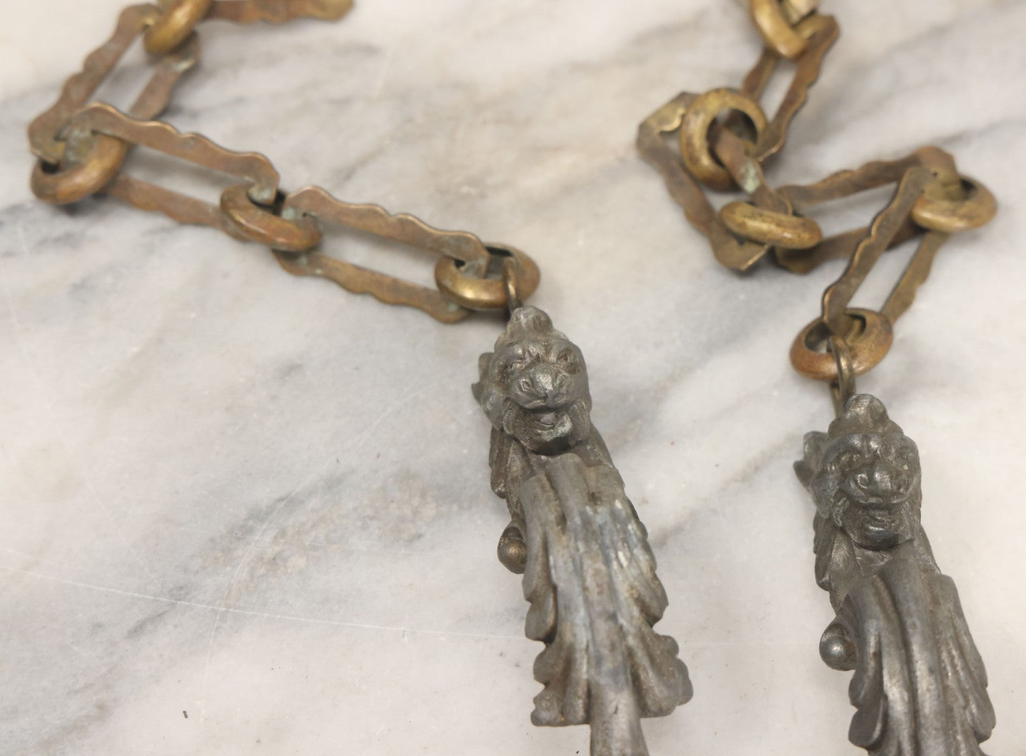 Lot 026 - Antique Cast Metal Figural Griffin Chain Fragment, As Found