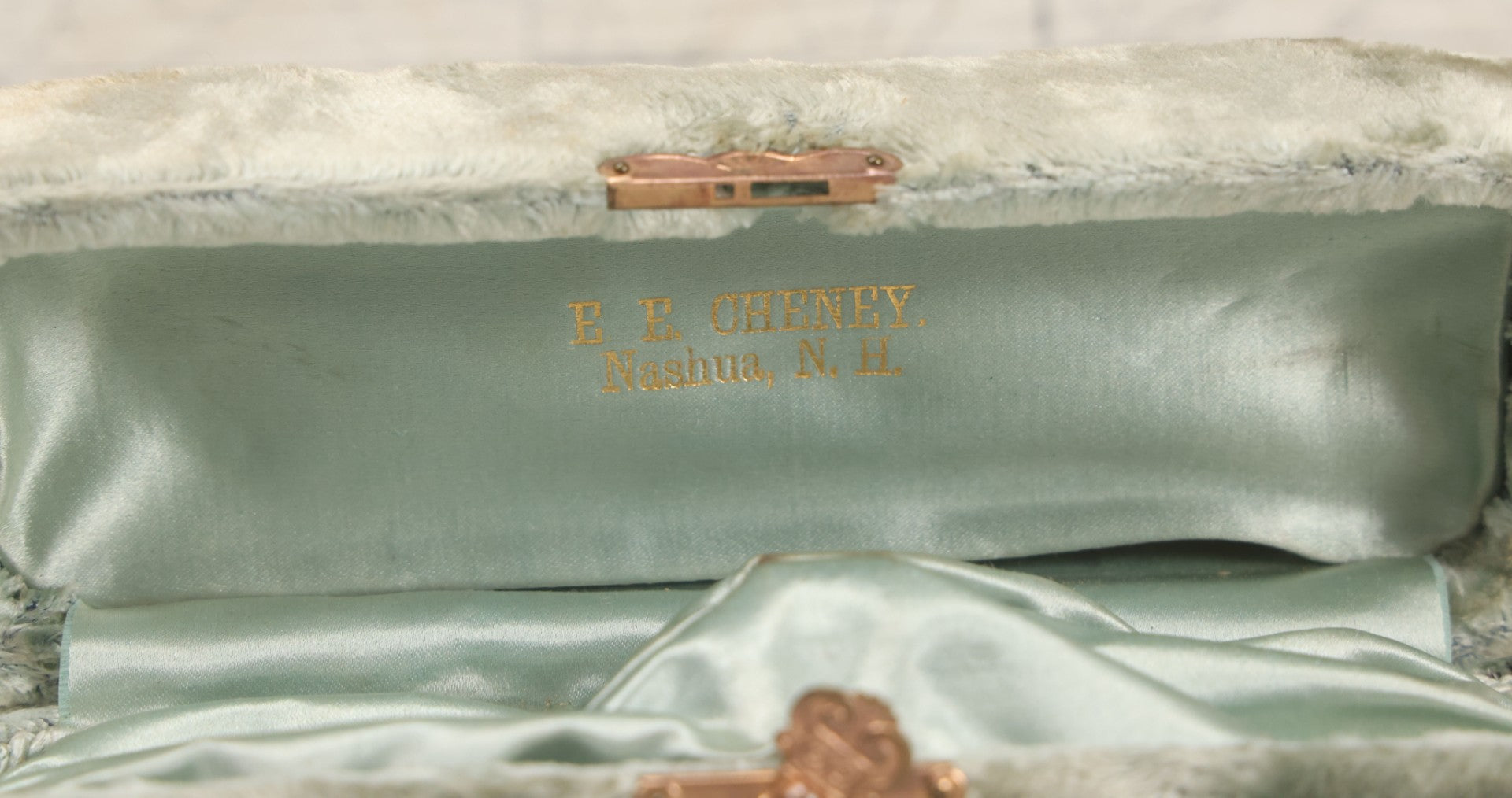 Lot 032 - Antique Sterling Silver Presentation Spoon In Original Case With Scalloped Design, Marked C.W. Wilcox, Sterling, With "G. & T." Monogram, Green Velvet Box From E.E. Cheney, Nashua, New Hampshire