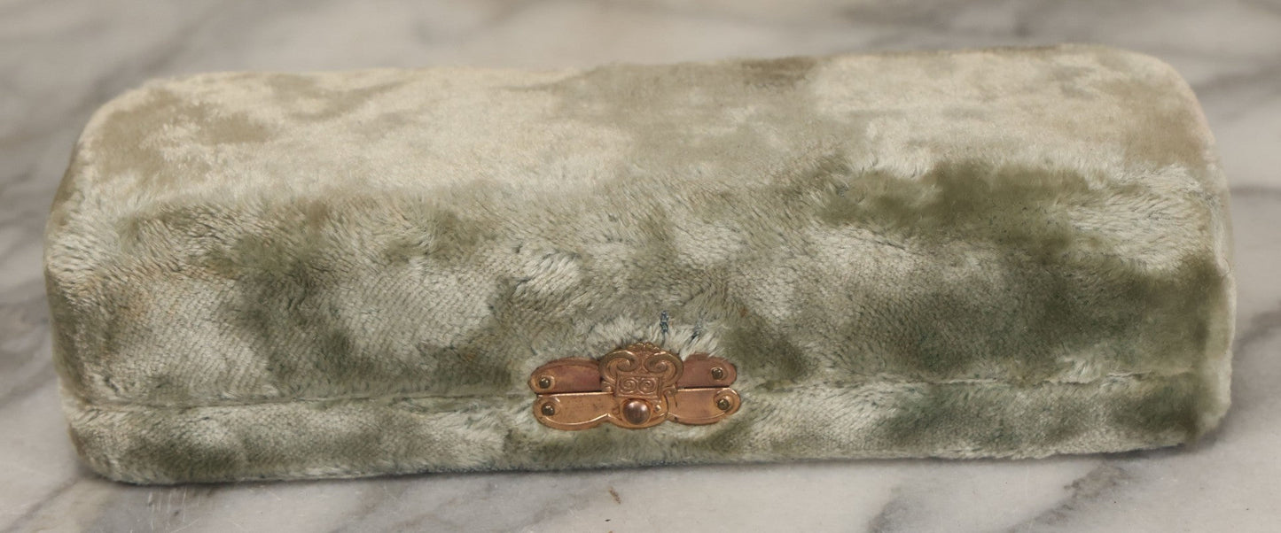 Lot 032 - Antique Sterling Silver Presentation Spoon In Original Case With Scalloped Design, Marked C.W. Wilcox, Sterling, With "G. & T." Monogram, Green Velvet Box From E.E. Cheney, Nashua, New Hampshire