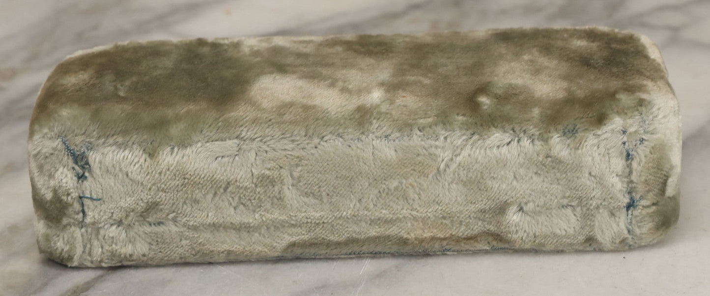 Lot 032 - Antique Sterling Silver Presentation Spoon In Original Case With Scalloped Design, Marked C.W. Wilcox, Sterling, With "G. & T." Monogram, Green Velvet Box From E.E. Cheney, Nashua, New Hampshire