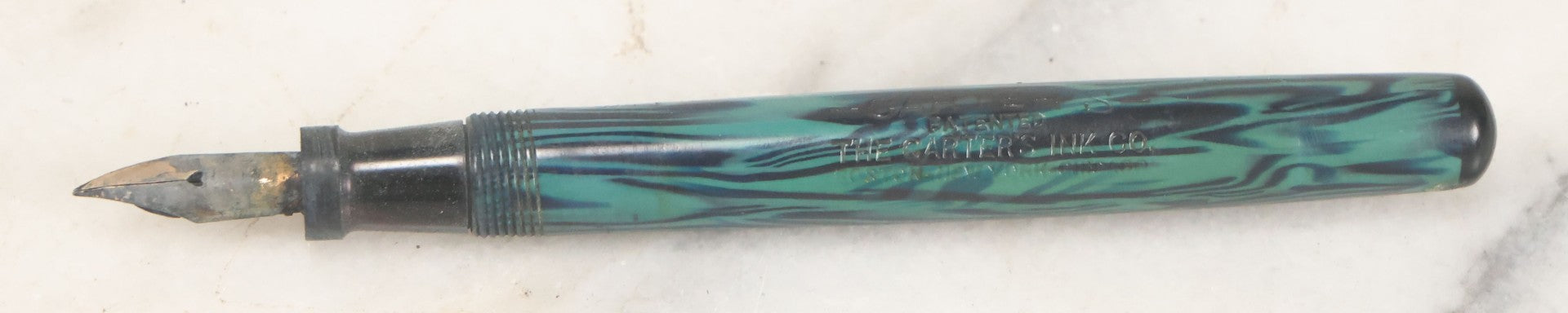 Lot 038 - Antique Carter's Fountain Pen With Blue / Green Marbling Color, Original Cap, The Carter's Ink Co., Boston, New York, & Chicago, 5" Length