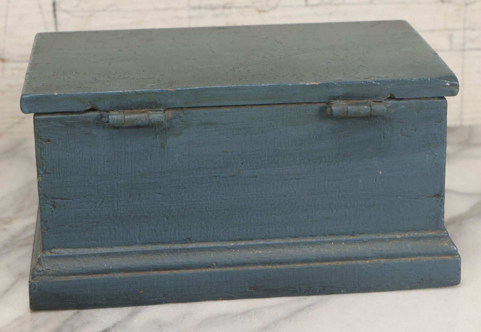 Lot 066 - Antique Small Size Primitive Wooden Storage Box In Old Blue Paint With Hinged Lid, Original Surface