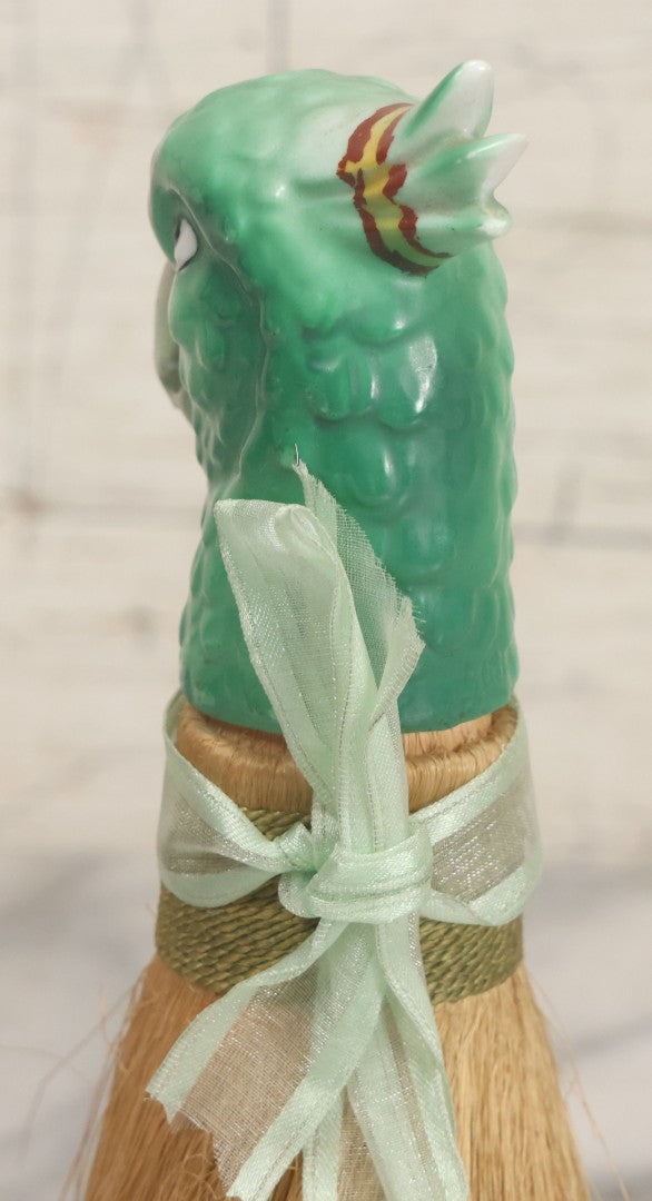 Lot 079 - Vintage Green Painted Porcelain Parrot Head Straw Dresser Brush With Green Ribbon, Made In Japan, 7-1/2" Length
