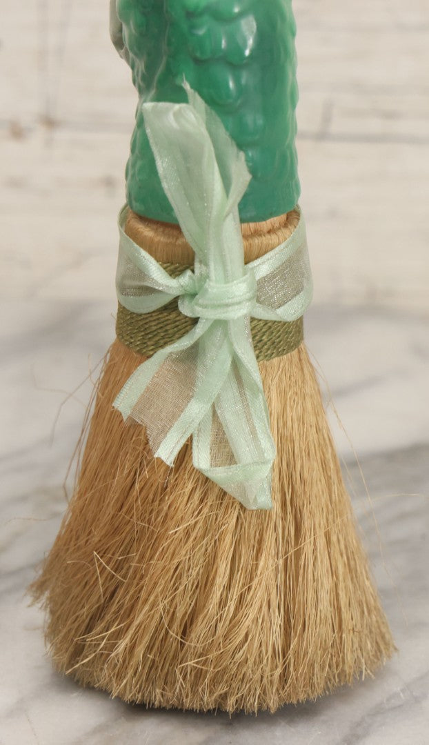 Lot 079 - Vintage Green Painted Porcelain Parrot Head Straw Dresser Brush With Green Ribbon, Made In Japan, 7-1/2" Length