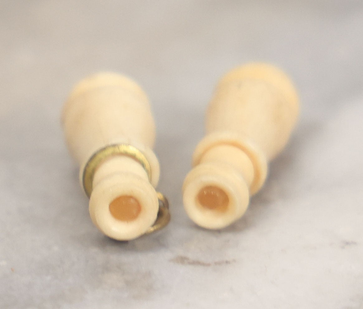 Lot 009 - Three Piece Antique Carved Bone Grouping Including Two "The Lord's Prayer" Stanhopes And Billiken Lucky Charm, Note Image In One Stanhope Is Badly Deteriorated