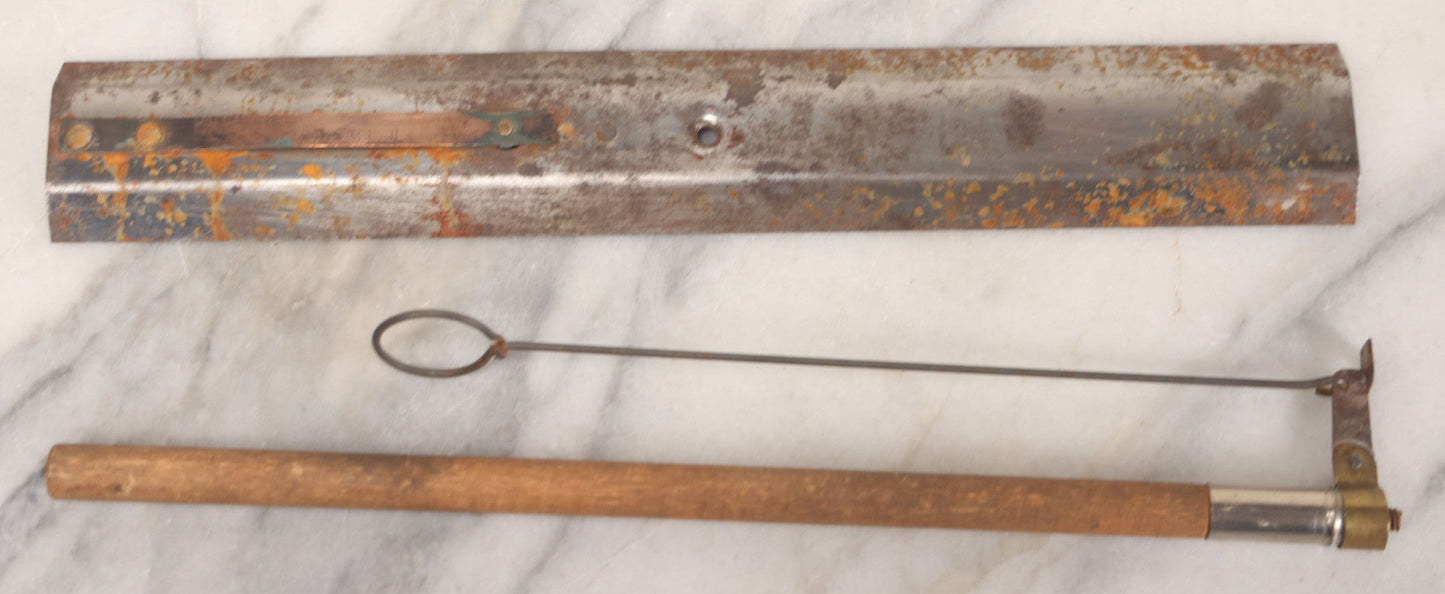 Lot 026 - Antique Early Photography Camera Flash Pan Patented June 18, 1901, Used With Flammable Powder To Light Photographs