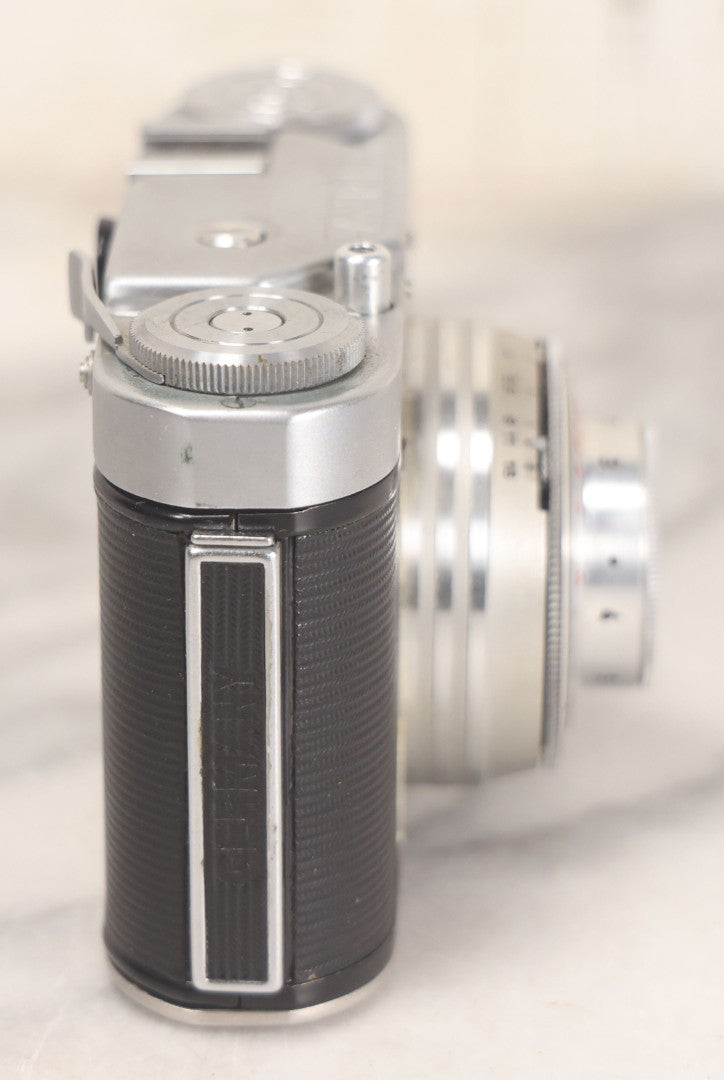 Lot 028 - Vintage Wirgin Edixa 35mm Film Photography Camera With F/2.8 43mm Fixed Lens And Original Leather Carrying Case, Made In Germany