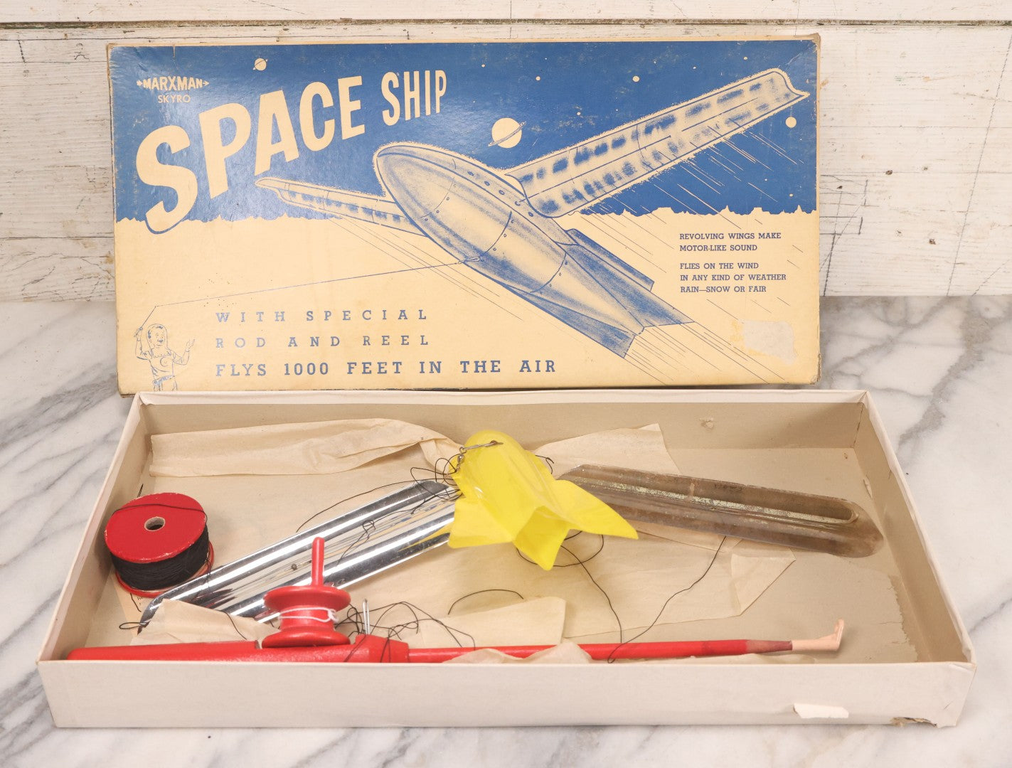 Lot 042 - Vintage Marxman Skyro Spaceship Flying Model Toy In Original Box, A Skycraft Product, New York, Us Patent No. 2593979