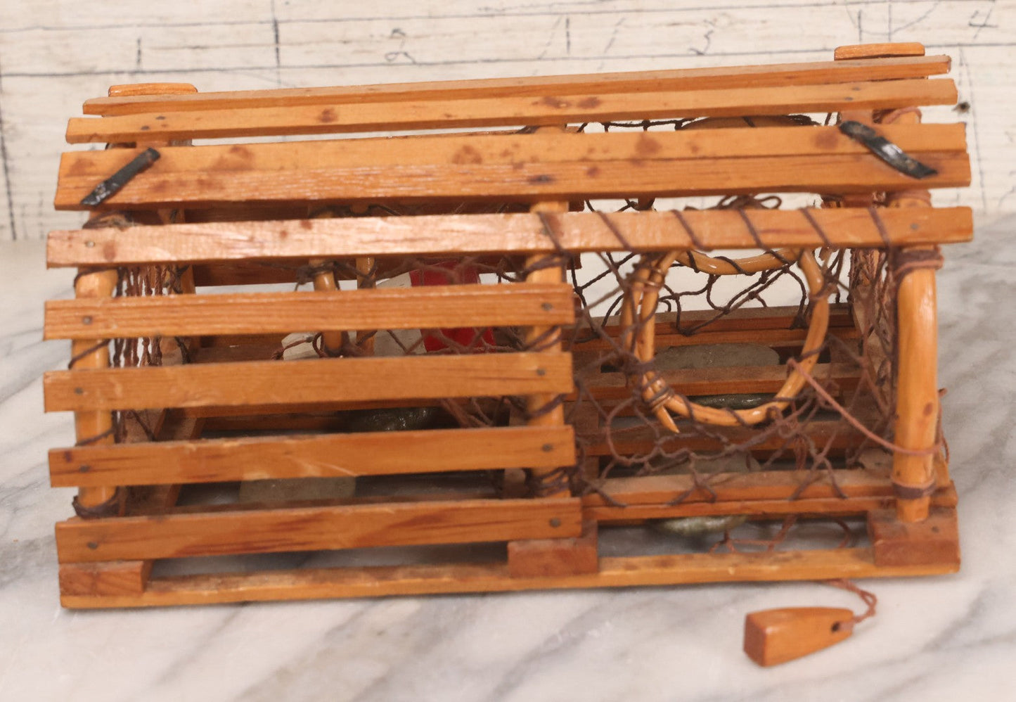 Lot 044 - Vintage Handmade Miniature Salesman Sample Lobster Trap